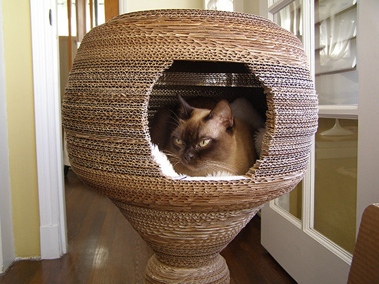 Домик из картона для кота Домик из картона для кота