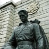 Построить памятник. Памятник советским воинам в Таллине. Памятник неизвестному солдату в Таллине.