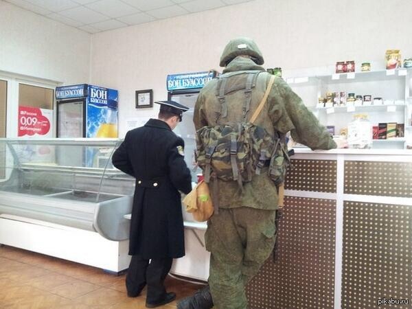 Украинский морячок... и зелёный человечек :)