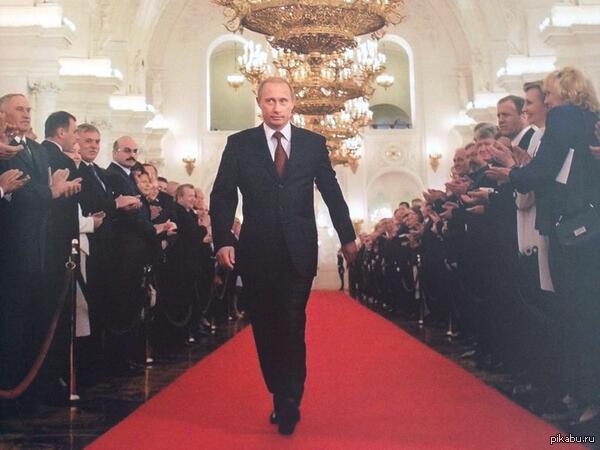 1 президентом рф стал. Инаугурация президента РФ В. В. Путина 2000. Инаугурация 2000 РФ президента. Первая инаугурация Путина 2000.