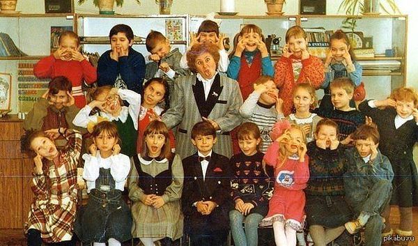 Ну хоть кому-то повезло с учителем)