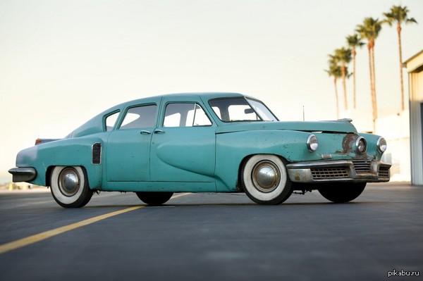 Tucker Torpedo        2 .  ,  - )
