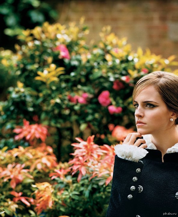 Великолепная Эмма Настоящая английская роза - так назвал молодую актрису мэтр мира моды Карл Лагерфельд.