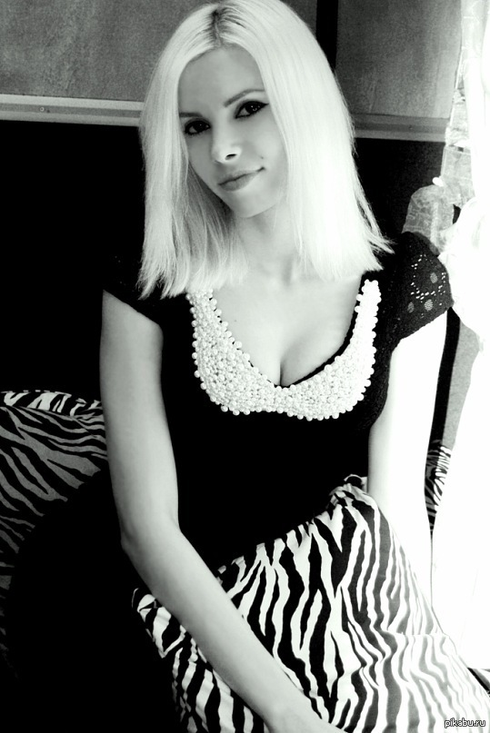 Не очень люблю ч/б фото но эта понравилась)