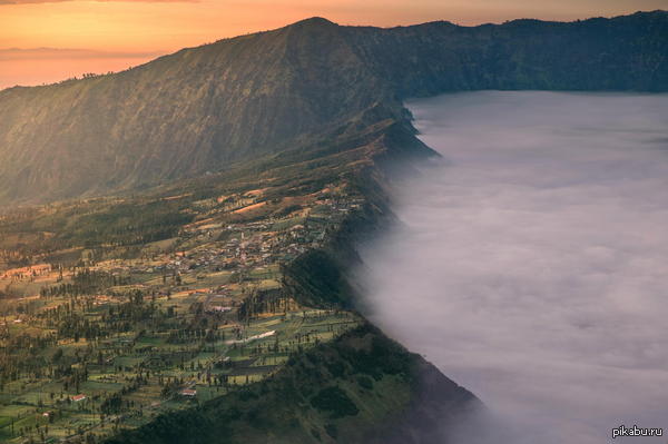  . Cemoro Lawang, Indonesia.