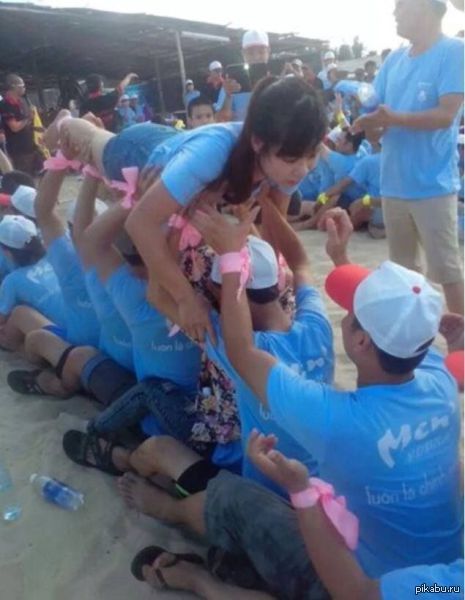 Последний в предвкушении сорванного куша=)