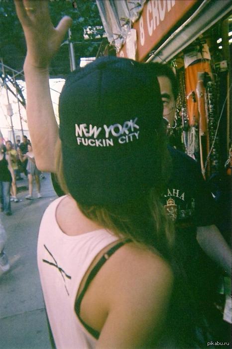 Кто нибудь видел такую кепку и вопрос где?