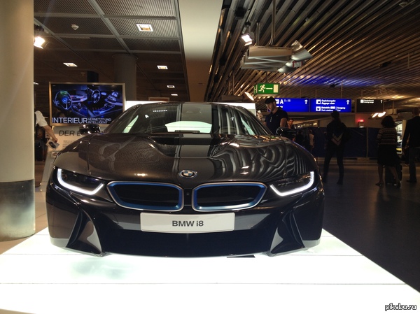 BMW i8 � �����