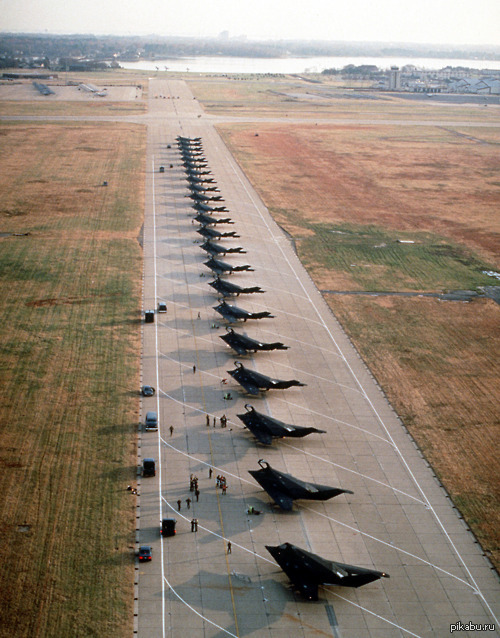 22 - Lockheed F-117 Nighthawk.  : $2,446,400,000. 