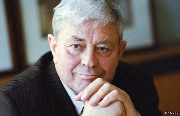 Всего лишь заголовок. "Известный литовский актер Донатас Банионис попал в реанимацию"