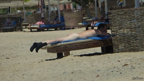 The main thing is to keep your feet warm! - NSFW, The photo, Beach, Vacation