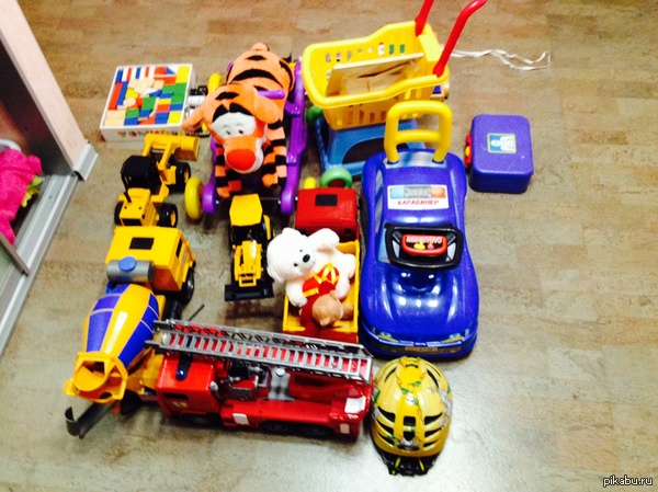 Отдам в хорошие руки в Спб, бесплатно, самовывоз, центр. Забрать нужно сразу и все)