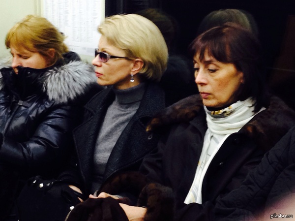 Забавное сходство. Встретил женщину в метро...