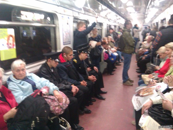 "Вежливый" питерский Морфлот