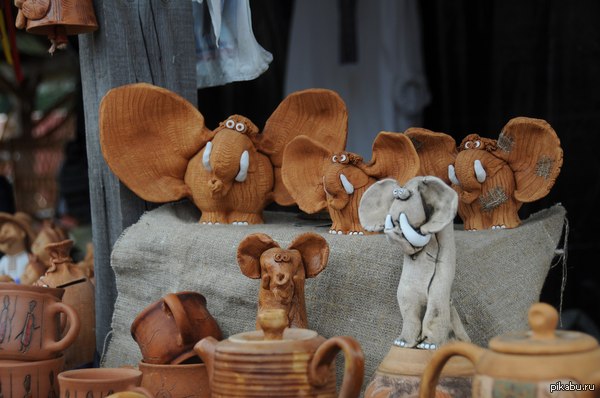 Слоны тоже бывают милыми