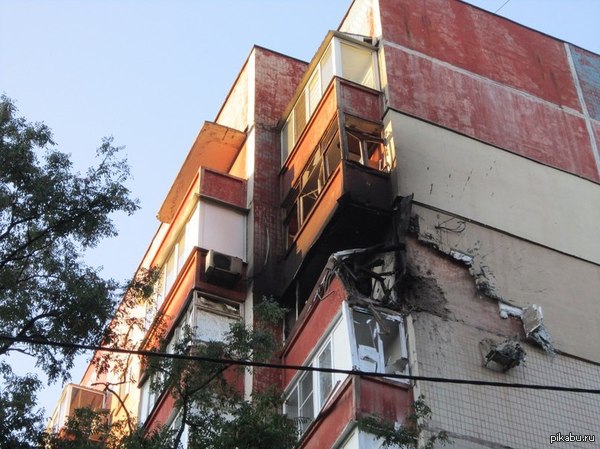 Опять кондиционеры взрываются.