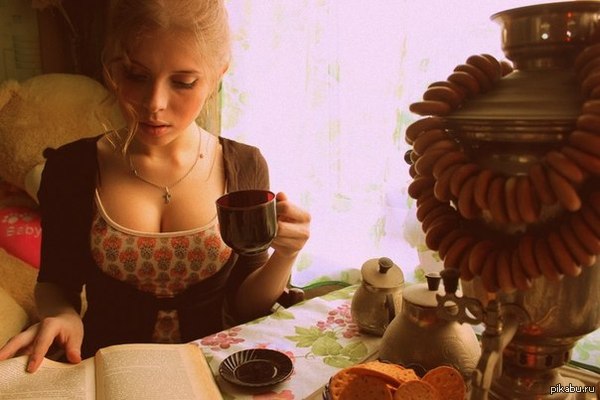 Wow what ... - NSFW, Beautiful girl, Cookies, Bagels, Samovar, Tea