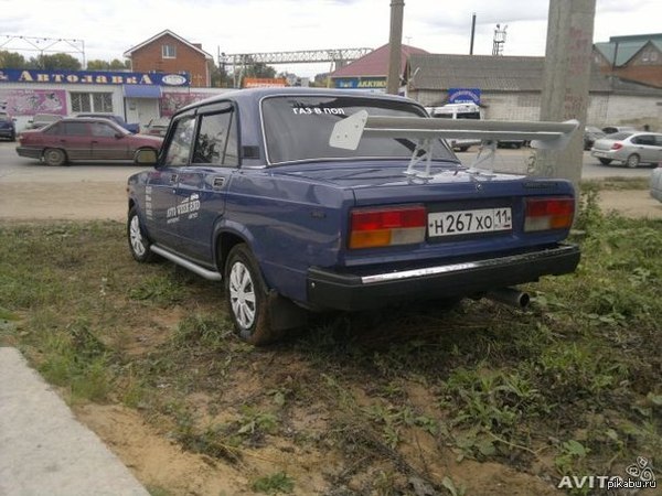 Вот где они берут эти лавки