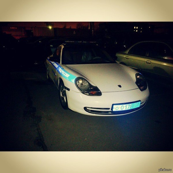  -.....   Porsche 911 = ))      ??