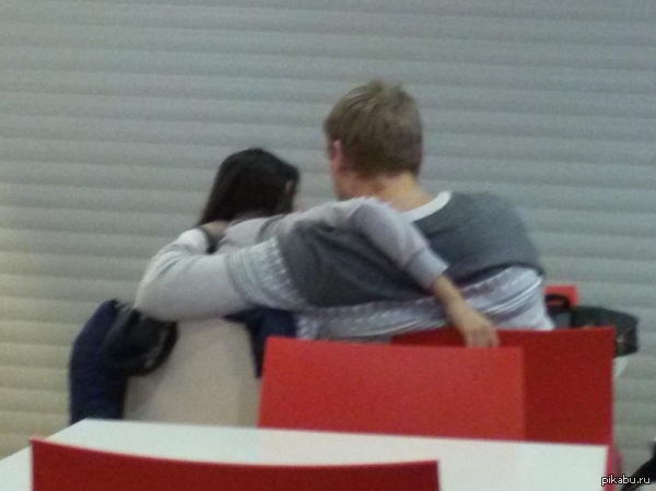 Ох уж эти объятия...