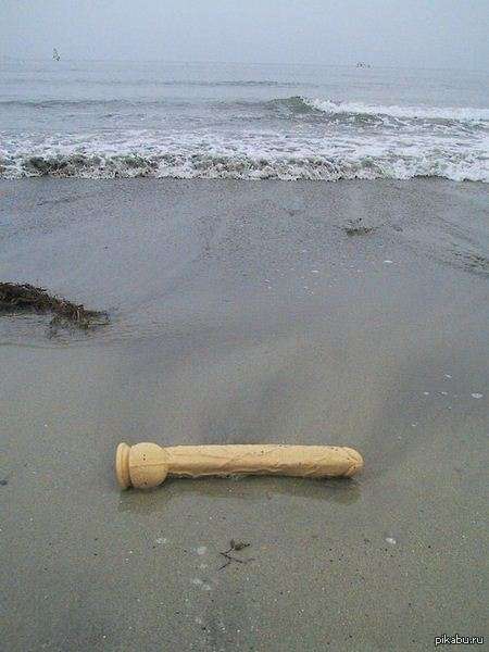 An unknown monster washed up on the shore. - Monster, Dildo, NSFW