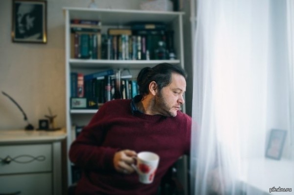 Вчера у известного питерского поэта и фронтиена ПТВП Лехи Никонова был День Рождения!