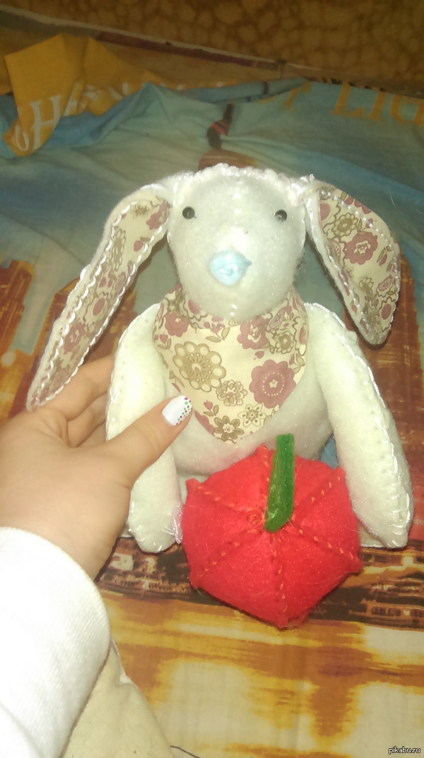 Сшила я, игрушку.