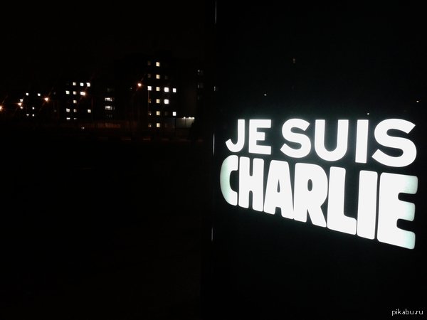 .  JCDecaux            "Je suis Charlie".