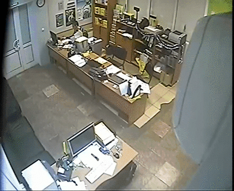 https://cs6.pikabu.ru/post_img/2015/01/21/12/1421871693_576785343.gif