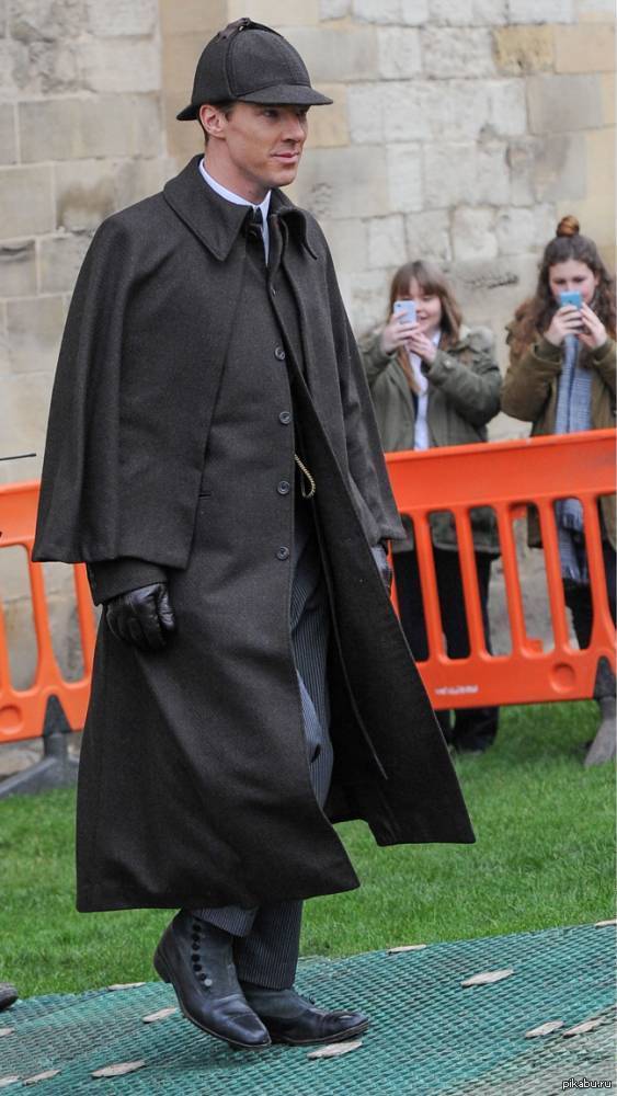 Существует семидесятипроцентная вероятность того, что Стивен Моффат просто забыл, какое из его шоу о путешествиях в пространстве и времени