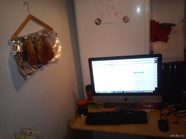    )            )    ,   ..