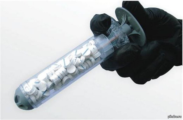 The XStat syringe can stop bleeding from an artery in 5-10 seconds. - Army, Health, Dirty
