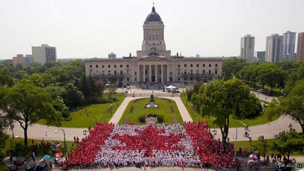 Сегодня День Канадского флага