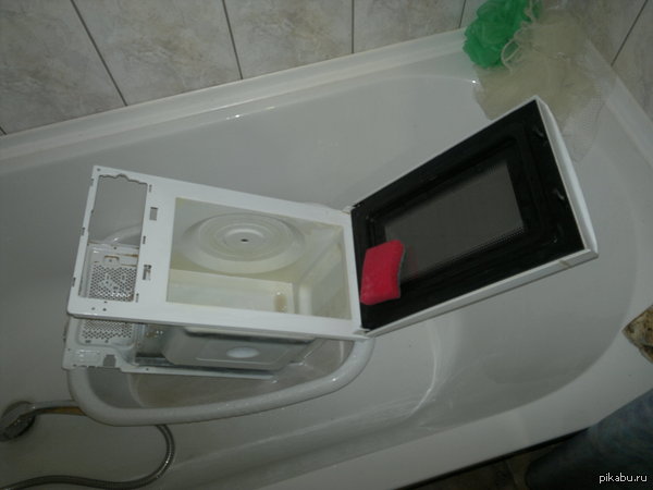 А как Вы моете микроволновку?