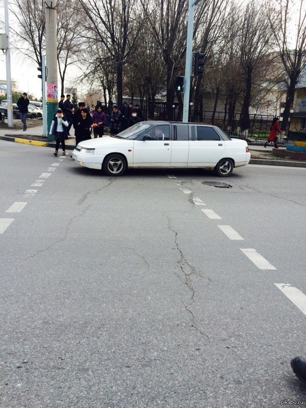 Ваша карета подана мсье...