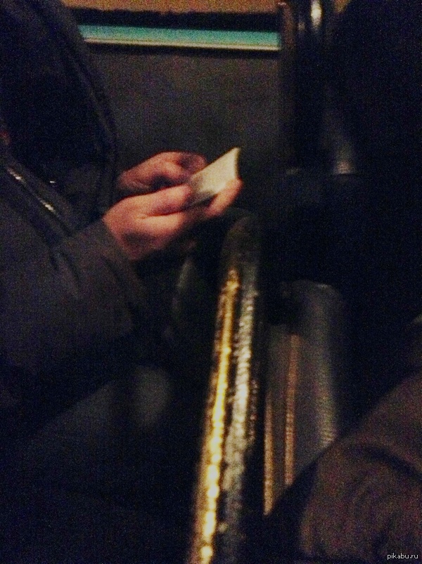 В последнее время заметил - много людей читает молитвенники! Время пришло... Не бывает атеистов...