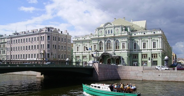 Петербург фото бдт. Большой драматический театр Санкт-Петербург. БДТ Санкт-Петербург Фонтанка. БДТ набережная реки Фонтанки. Россия Санкт-Петербург набережная реки Фонтанки 65 б.