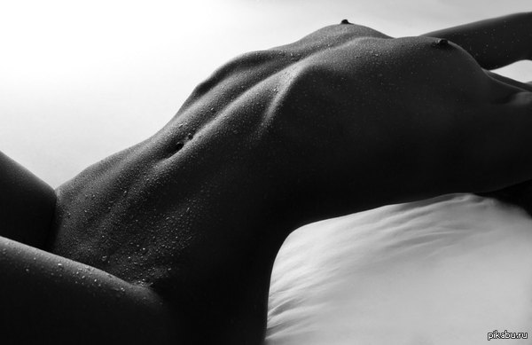 Black. White. shades of gray :) - NSFW, Erotic, Beautiful girl, Stomach, Strawberry, Evening