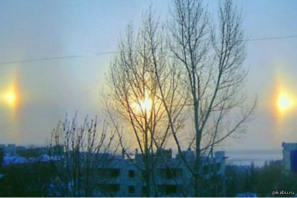 В ЧЕЛЯБИНСКЕ ВЗОШЛО ТРИ СОЛНЦА, В ТОТ ЖЕ ДЕНЬ ЧТО И СИЯНИЯ ПО МНОГИМ ОБЛАСТЯМ РОССИИ