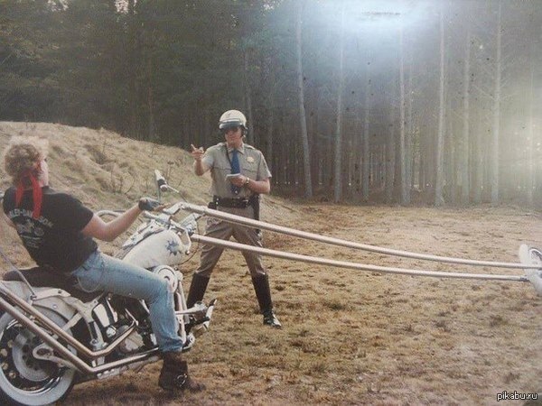 Как он ездит?! :D