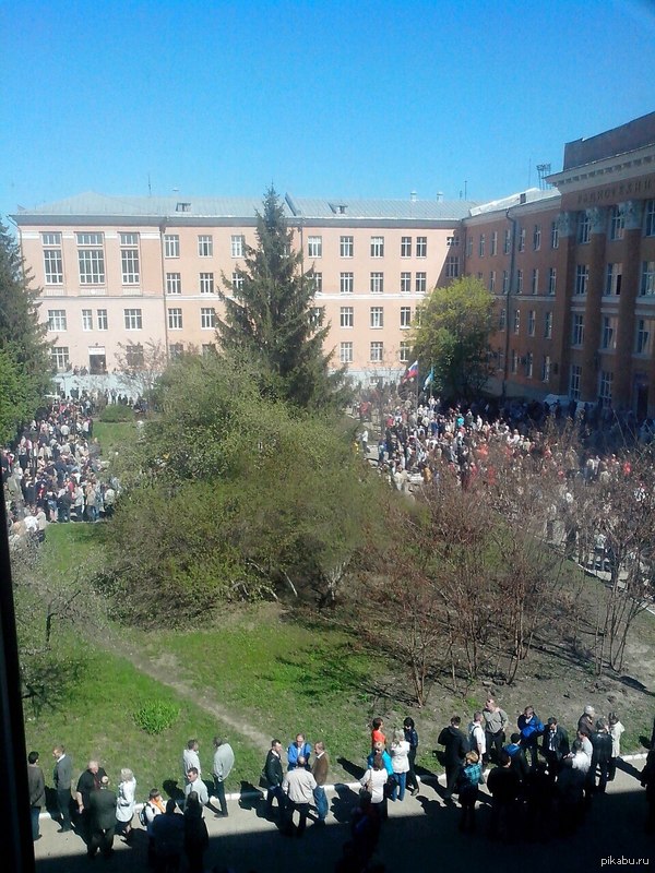 Сегодня, 7 мая, отмечается день радио. По традиции у Рязанского Радиотехнического Университета встречаются выпускники прошлых лет.