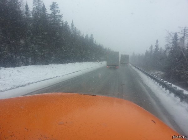 Снег в День Победы