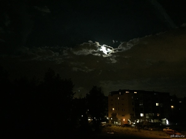 The moon hid behind a cloud. - My, iPhone 6, moon, The clouds, Prague