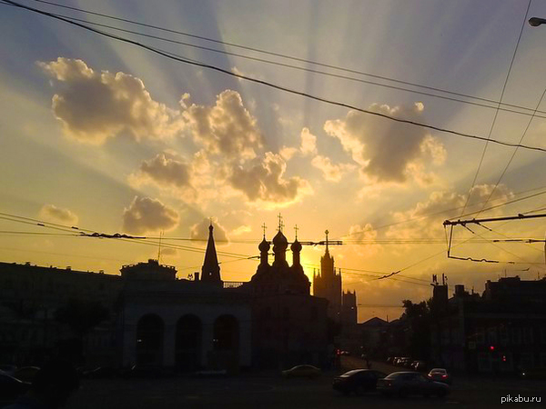 закат на Таганке