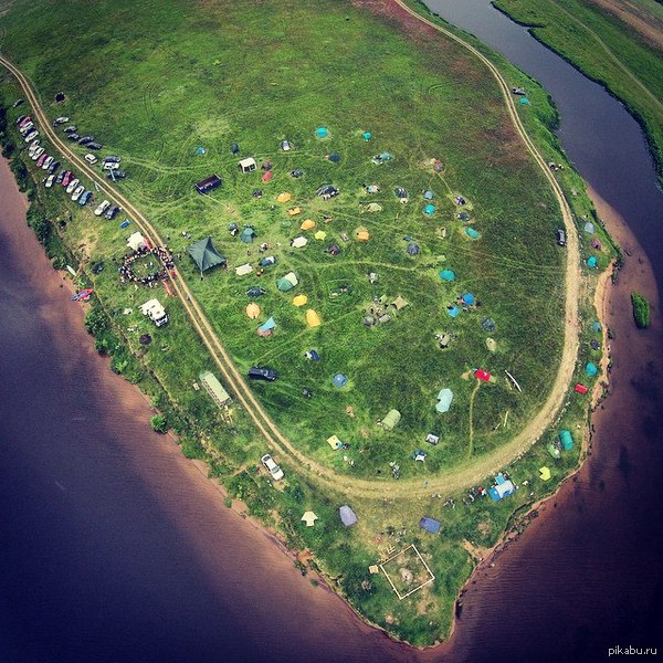 Увидев это фото , мой друг сказал