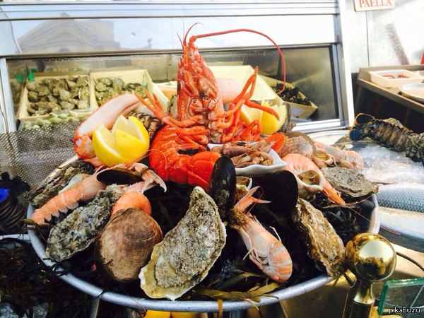 Креветочный Будда на устричном троне.