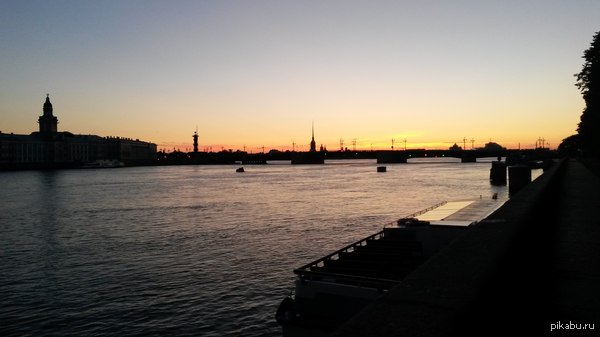 Just a beautiful sunrise in St. Petersburg. - My, The photo, Saint Petersburg, dawn, Embankment, Neva, Bridge