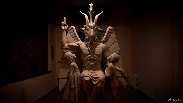 25          ,        http://rt.com/usa/273052-satanic-temple-statue-detroit/