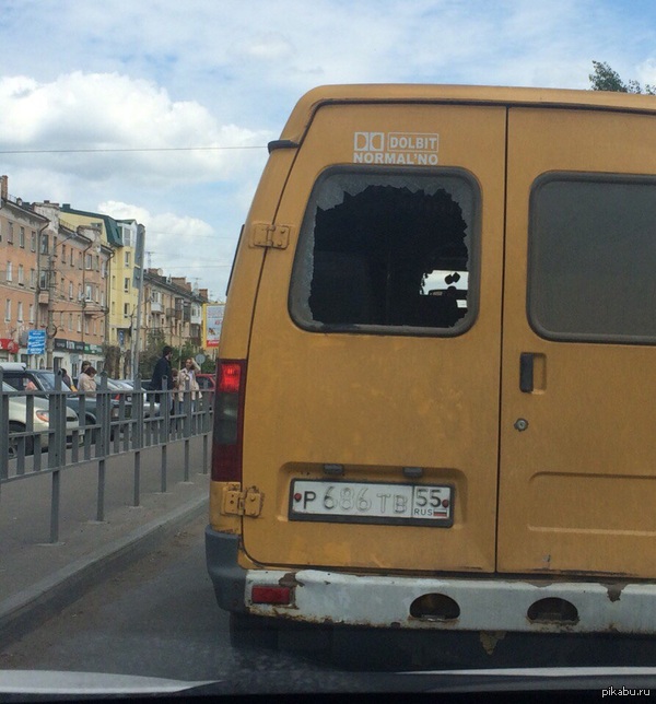 Долбит нормально