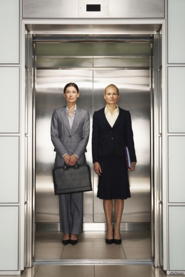 Добро пожаловать в минутку неловкости Ужасное чувство, когда приходится ехать в лифте с незнакомым человеком